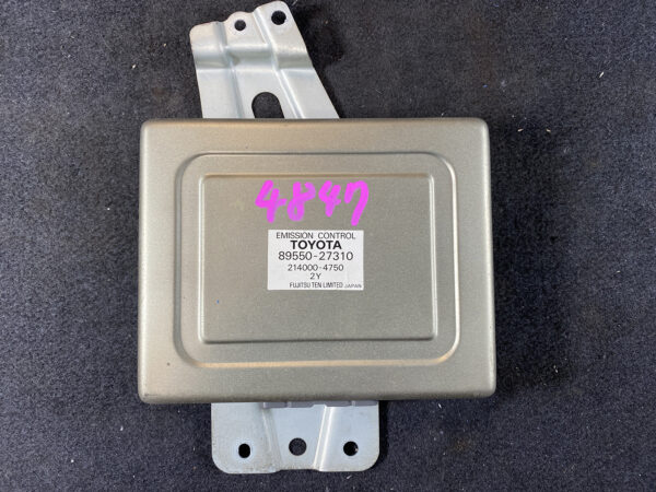 ECU Engine control unit TOYOTA Townace Truck YM55 2Y / 89550-27310 / 214000-4750 » JDM-PARTS NZ