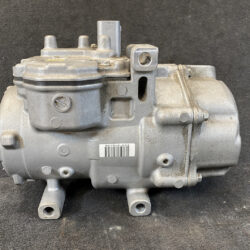 Genuine AC COMPRESSOR TOYOTA CROWN HV LEXUS IS 300h / 88370-33020