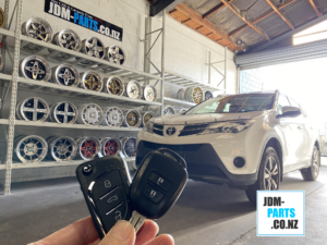 TOYOTA PRIUS ZVW50 Replacement KEY