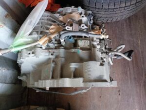 TOYOTA ALPHARD MNH10 5AT -5speed AT Transmission 30500-48130 106000Km
