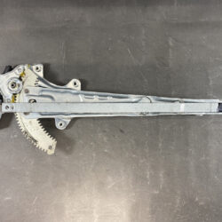 Power Window Regulator with Motor / 2013 NISSAN LATIO N17 / 80730-1HH1B WR07-173 / Right hand side FRONT » JDM-PARTS NZ