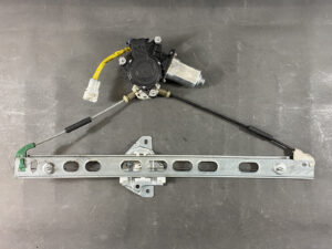 Power Window Regulator with Motor / 2006 SUZUKI CHEVROLET MW ME34S / DENSO 83430-54G20 062040-1441 / Right hand side FRONT