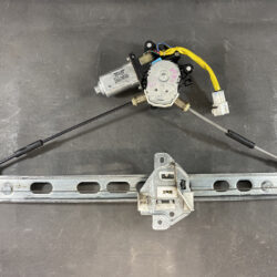 Power Window Regulator with Motor / 2006 SUZUKI CHEVROLET MW ME34S / DENSO 83430-54G20 062040-1441 / Right hand side FRONT
