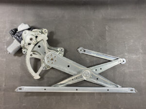 Power Window Regulator with Motor / 2014 TOYOTA AURIS ZRE186H / DENSO 85710-12490 062020-2820 / Right hand side FRONT