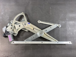 Power Window Regulator with Motor / 2012 TOYOTA SAI AZK10 / DENSO 85710-75050 062020-2432 / Right hand side FRONT