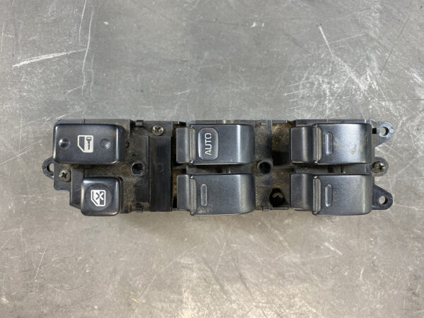 Power Window Switch / 1997 TOYOTA COROLLA AE110 / 952-1W6D / FRONT DOOR » JDM-PARTS NZ