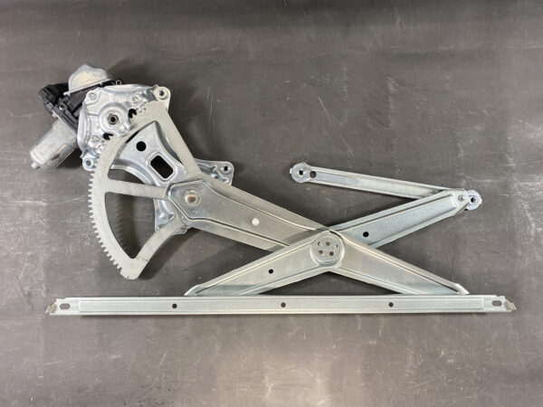 Power Window Regulator with Motor / 2012 TOYOTA SPADE NCP141 FRONT Right side » JDM-PARTS NZ