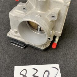 Genuine Mazda Premacy LF-VD ENGINE Throttle Body FOMOCO / LF2L 13 640