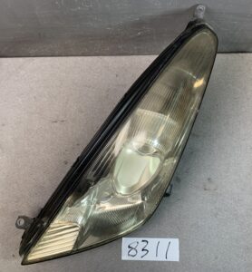 TOYOTA CELICA ZZT230 ZZT231 KOITO 20-416 / 20-417 Headlight Left side x1
