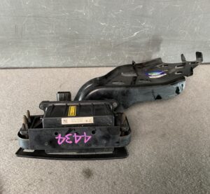 TOYOTA CROWN MAJESTA UZS186 Millimeter Wave Radar