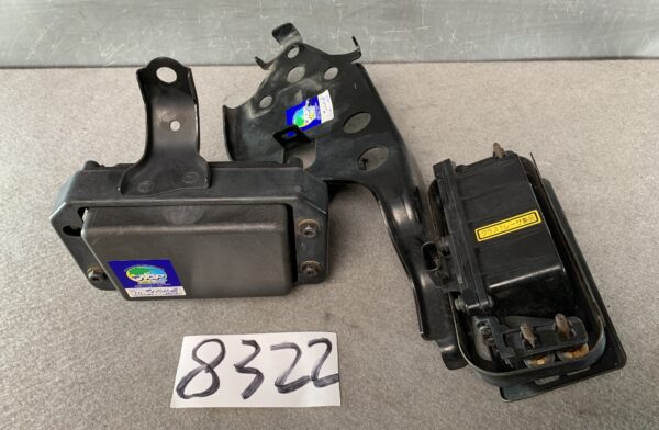 TOYOTA CROWN MAJESTA UZS186 Millimeter Wave Radar 88210-30070 » JDM-PARTS NZ