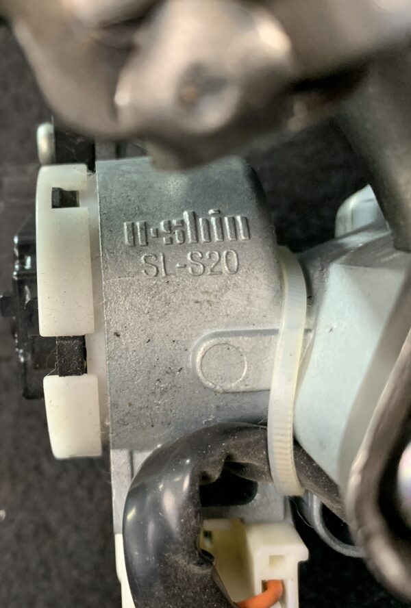 SZUKI SWIFT ZC31S steering column