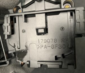Toyota Genuine SWITCH ASSEMBLY C30CS334, 84652-2G410, 173665