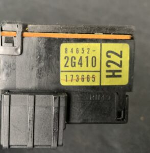 Toyota Genuine SWITCH ASSEMBLY C30CS334, 84652-2G410, 173665