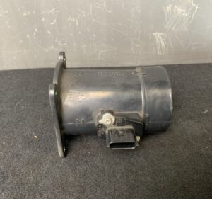 NISSAN Fairlady Z Z33 Genuine Mass Air Flow Meter Sensor 22680-7S000 (with intake pipe PBT-GF30)