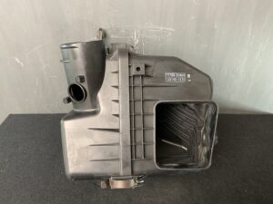 TOYOTA MARK X GRX120 Genuine Air Intake Box 17700-31560 / 100140-7570