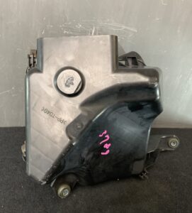 TOYOTA MARK X GRX120 Genuine Air Intake Box 17700-31560 / 100140-7570