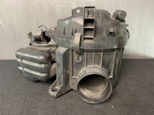 TOYOTA HILUX SURF N130 Genuine Air Intake Box