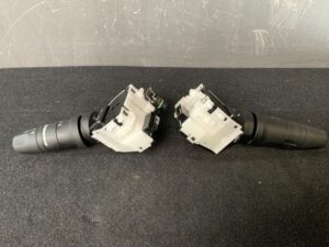 NISSAN MURANO TZ50 Genuie SWITCH ASSEMBLY