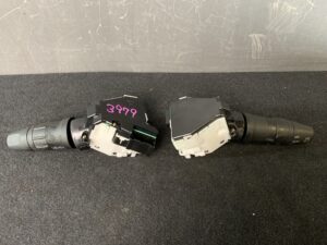 NISSAN MURANO TZ50 Genuie SWITCH ASSEMBLY