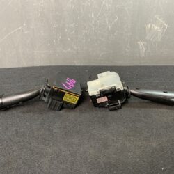 TOYOTA COROLLA FIELDER NZE121 Genuie SWITCH ASSEMBLY C30CV335 84652-2G410,173665