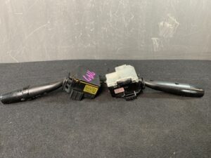 TOYOTA COROLLA FIELDER NZE121 Genuie SWITCH ASSEMBLY C30CV335 84652-2G410,173665