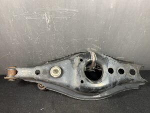 Used TOYOTA MARK X ZIO ANA10 Rear Right Lower Arm