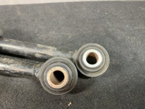 Used TOYOTA HARRIER MCU10W Rear Right Lower Arm