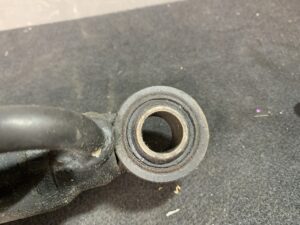 Used NISSAN President PHG50 Front Left Shock Absorber アクチュエーター漏れ痕あり