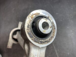 Used NISSAN SKYLINE V36 Front Left Lower Arm