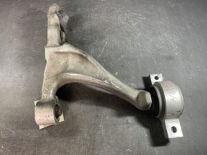 Used NISSAN FUGA PY50 Front Right Lower Arm