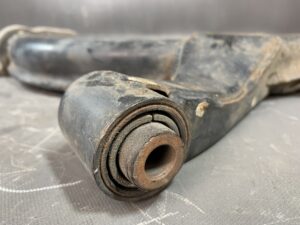 Used SUBARU IMPREZA GGA Front Right Lower Arm