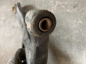 Used TOYOTA RAV4 ACA21W Front Right Lower Arm