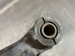 Used TOYOTA AVENSIS Front Right Lower Arm