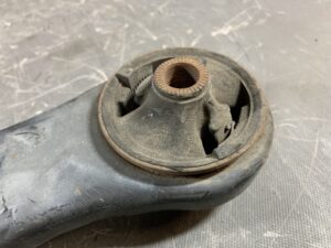 Used TOYOTA PRIUS NHW20 Front Right Lower Arm