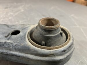 Used TOYOTA SPRINTER AE110 Front Right Lower Arm