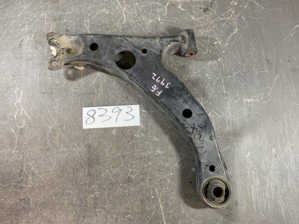 Used TOYOTA SPRINTER AE110 Front Right Lower Arm » JDM-PARTS NZ