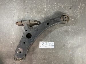 Used TOYOTA KLUGER MCU25W Front Right Lower Arm