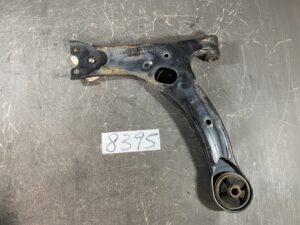 TOYOTA ALLION AZT240, NZT240, NZT260, ZRT26♯ Front Right Lower Arm