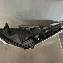 SUZUKI SWIFT ZC72S ZD72S Genuine Headlight / STANLEY P9119 / Right Side x1