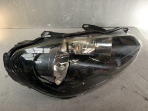 Volkswagen Golf 1KCAV Genuine Headlight HELLA 1EG009901-04 / Right Side x1