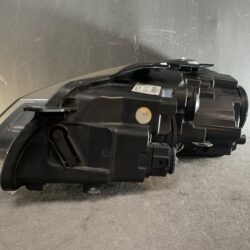 Volkswagen Golf 1KCAV Genuine Headlight HELLA 1EG009901-04 / Right Side x1