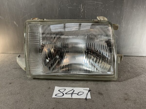 TOYOTA CROWN COMFORT YXS10 Genuine Headlight KOITO 100-76343/ Right Side x1 » JDM-PARTS NZ