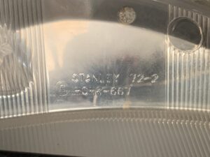 TOYOTA MARK X ZiO ANA10 Genuine Headlight STANLEY 72-2 81110-72021/ Right Side x1