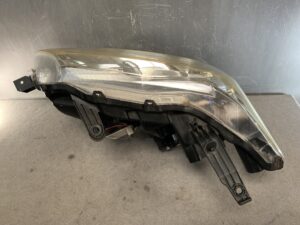 NISSAN SERENA FC26 Genuine Headlight KOITO 100-23097 / Right Side x1