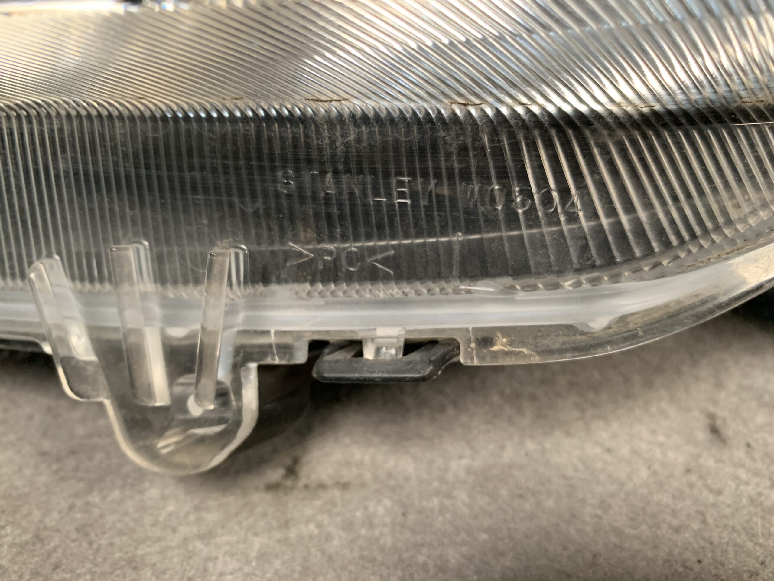 MITSUBISHI MIRAGE A05A A03A Genuine Headlight / STANLEY W0504 / Left Side x1