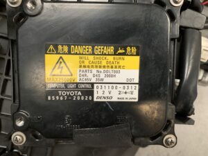 TOYOTA MARK X ZiO ANA10 Genuine Headlight STANLEY 72-2 81110-72021/ Left Side x1