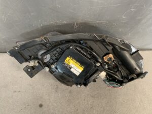 TOYOTA MARK X ZiO ANA10 Genuine Headlight STANLEY 72-2 81110-72021/ Left Side x1