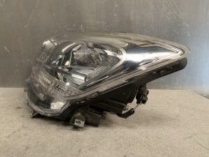 TOYOTA MARK X ZiO ANA10 Genuine Headlight STANLEY 72-2 81110-72021/ Left Side x1