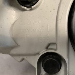 TOYOTA ISIS ANM10 ANM15 ZNM10 Genuine Headlight STANLEY44-60 / Left Side x1